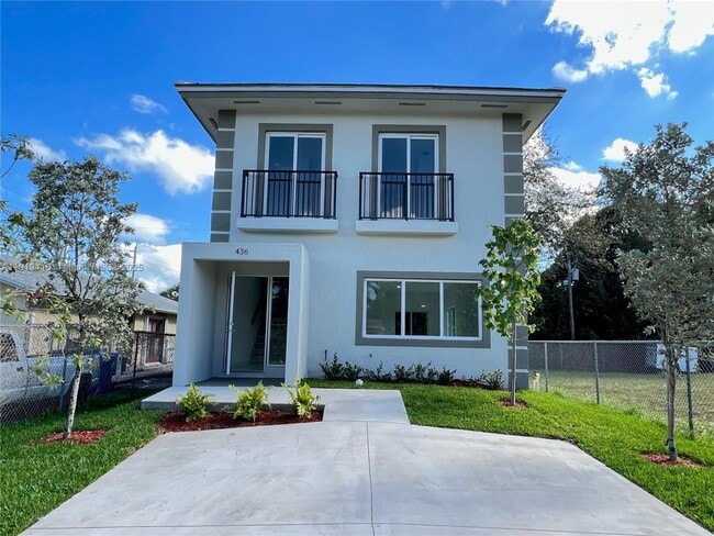 Primary Photo - 436 NW 14th Way