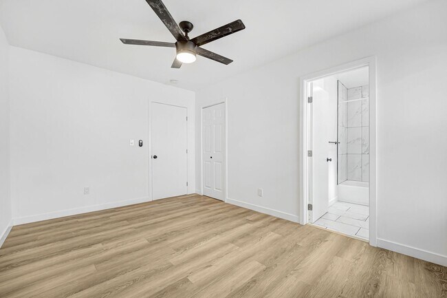 Building Photo - Newly Remodeled 1 Bedroom / 1 Bath Bungalow-style in the Heart of Hollywood!