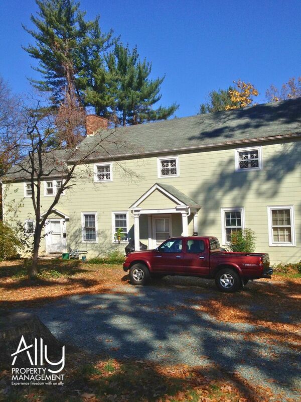Primary Photo - 114A Maywood Ln