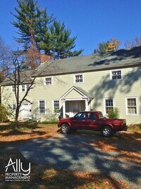 Building Photo - 114A Maywood Ln