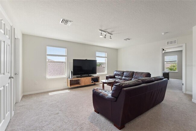 Building Photo - 17244 Goldcrest Loop