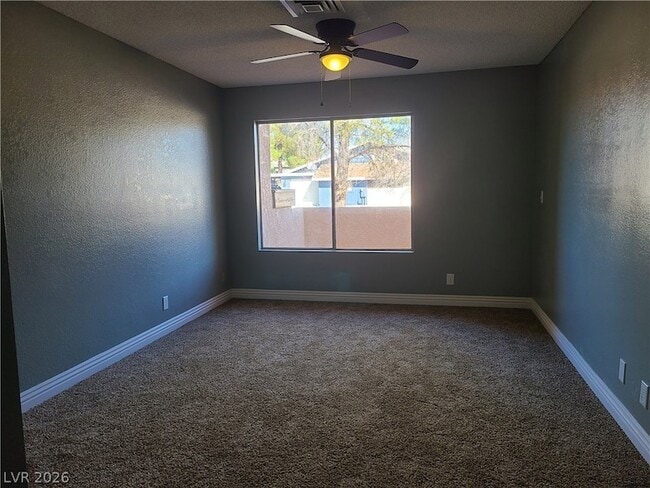 Building Photo - 6751 Ledgewood Dr