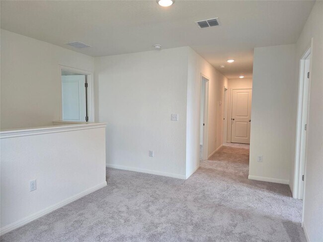 Building Photo - 145 Blazilmar Ln