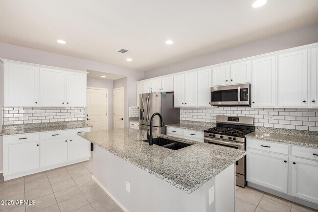 Building Photo - 12240 W Desert Sun Ln