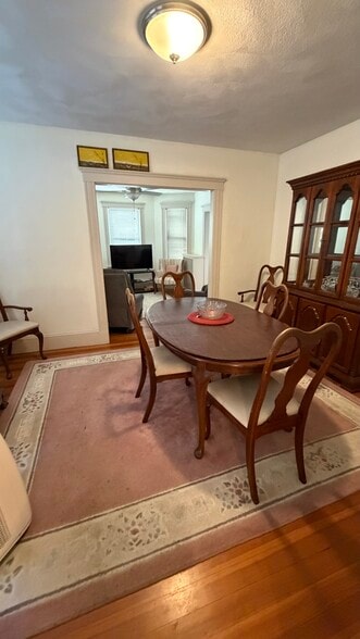 Building Photo - 11 Pearl St