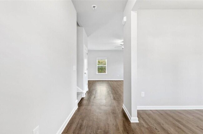 Building Photo - 207 Finley Dr