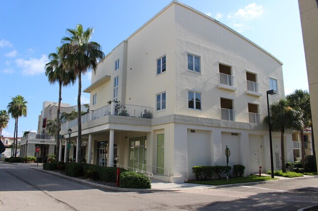 Building Photo - 1150 Town Center Dr