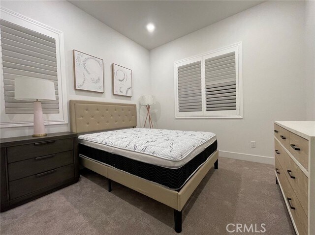 Building Photo - 9337 Astor