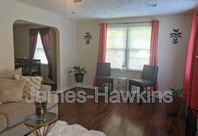 Building Photo - 22 W Cromwell St