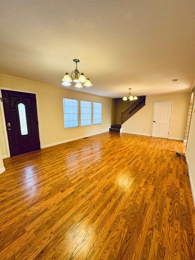 Building Photo - Duplex for Rent in TA school District