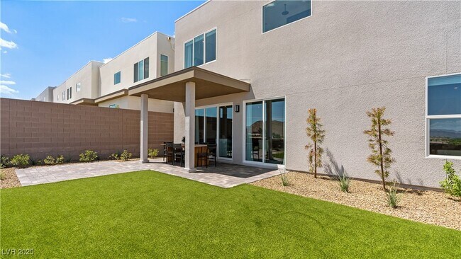 Building Photo - 5186 Meraki Ave