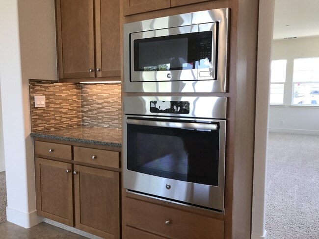 Building Photo - 1600 Dolomite Ct