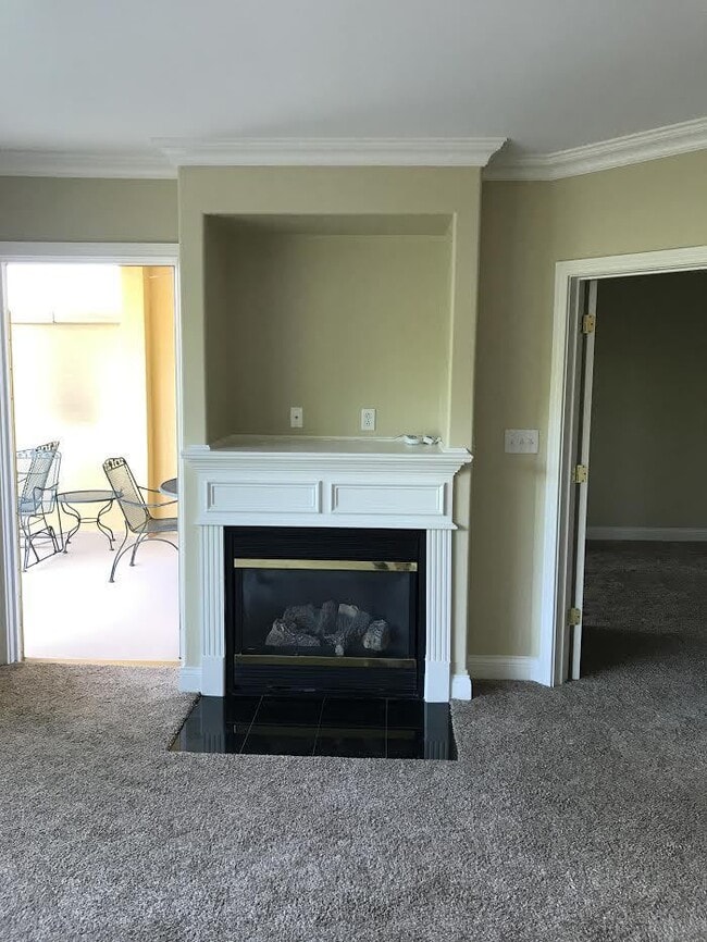 Building Photo - Now accepting application for 2 bedroom 2 ...