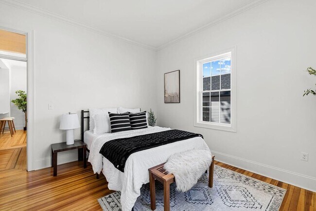 Building Photo - 508 Charles St