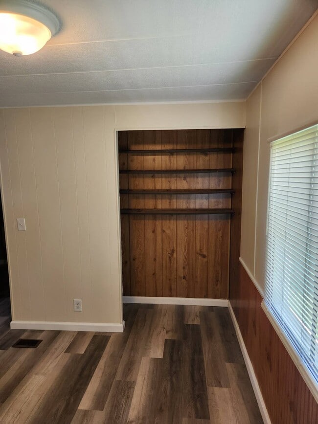Building Photo - 1103 Andrea Dawn Ln