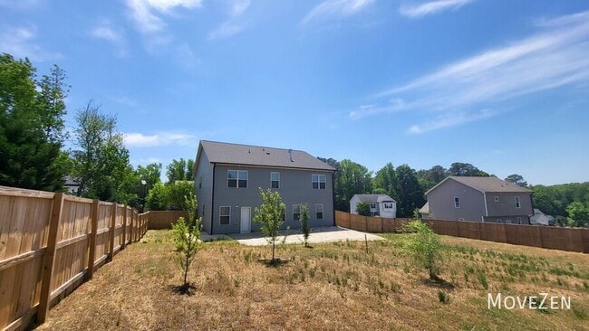 Building Photo - 1021 Silver Farm Rd