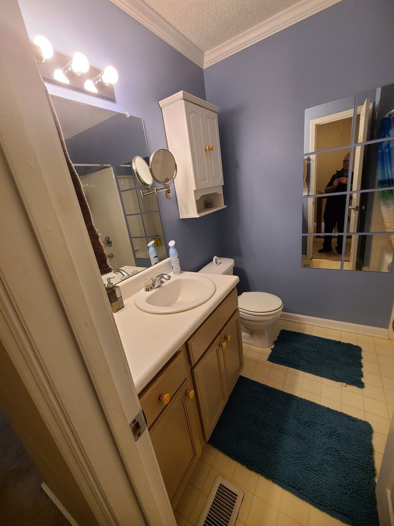 Building Photo - 5004 Falling Creek Ln