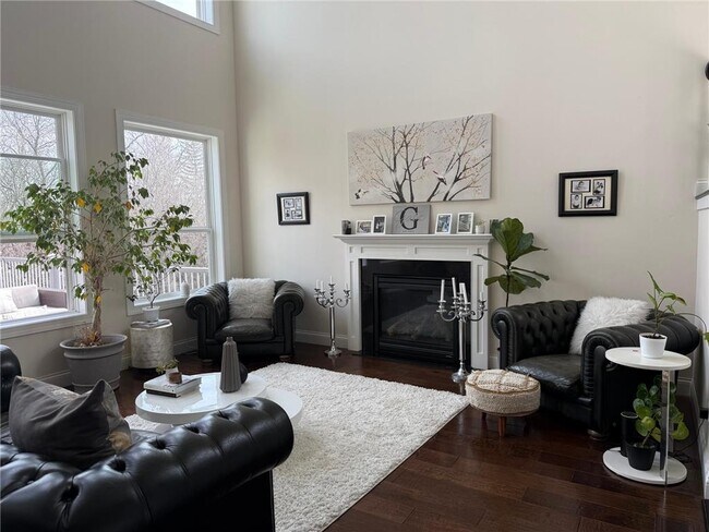 Building Photo - 3818 Pascolo Bend