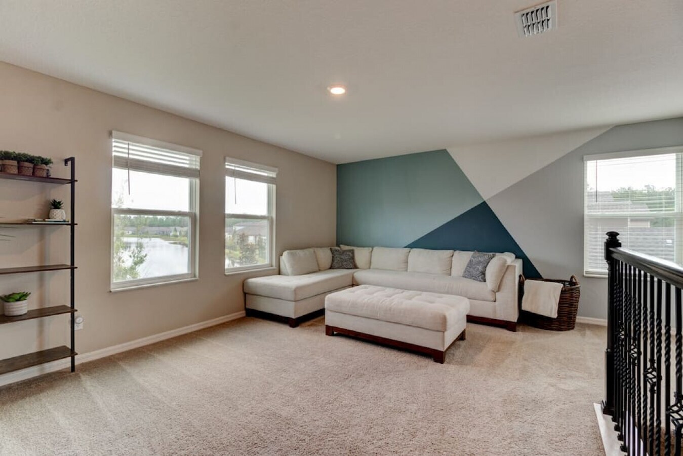 2nd living area upstairs - 509 Falcon Ridge Rd