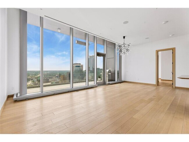 Building Photo - 255 Hennepin Ave