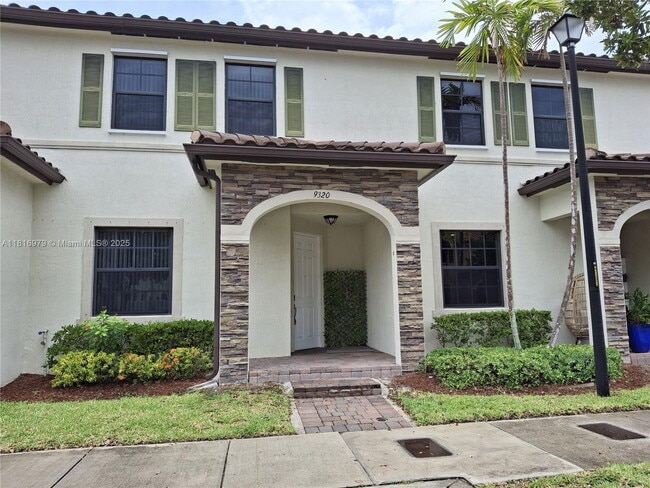 Primary Photo - 9320 W 33rd Ln