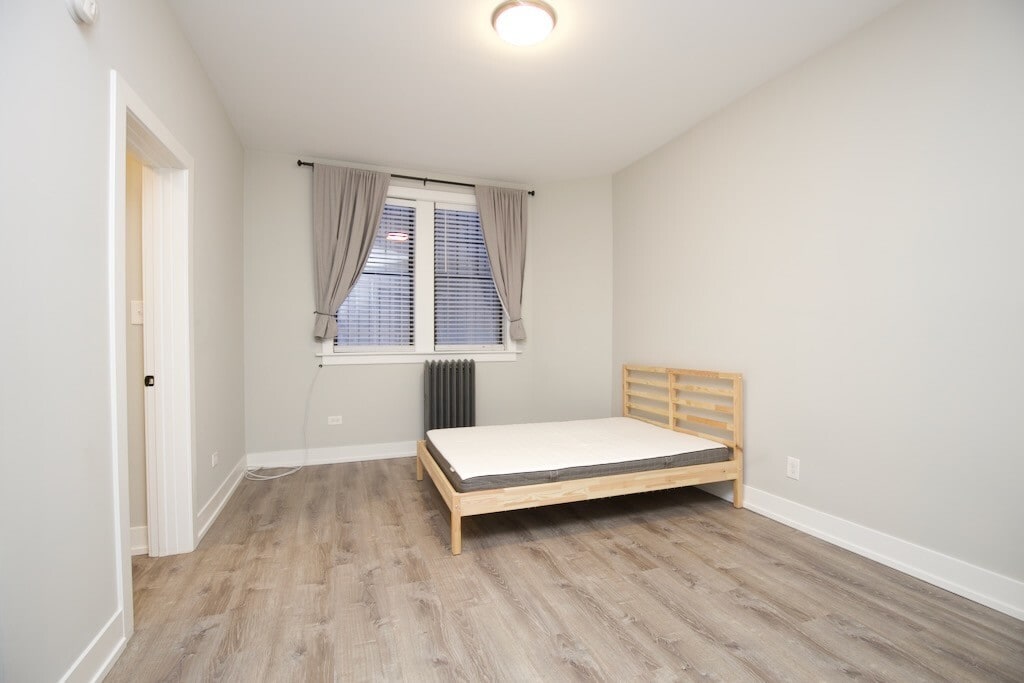 Building Photo - 4828 N Damen Ave