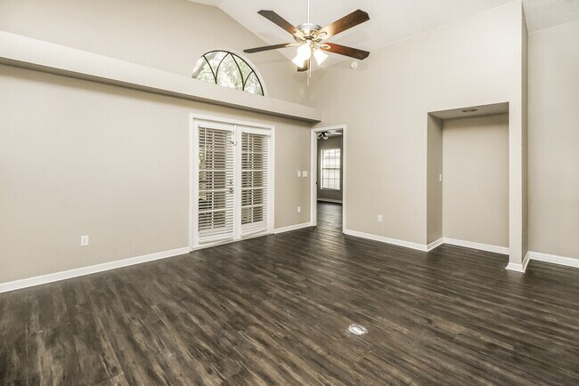 Building Photo - 1045 Piedmont Oaks Dr