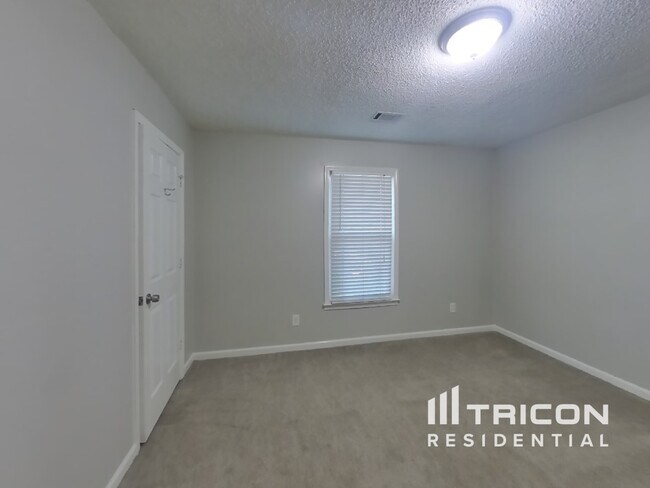 Building Photo - 2875 Brookton Ln SE