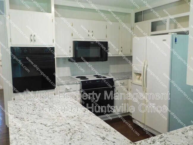 Building Photo - 11313 Mountain Crest Dr SE