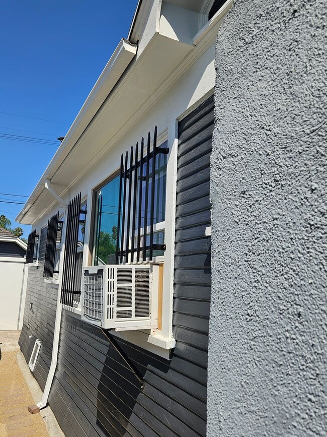 Building Photo - Lovely Home For Rent Coming Soon!