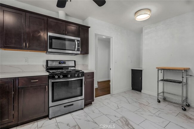 Building Photo - 6139 Tampa Ave