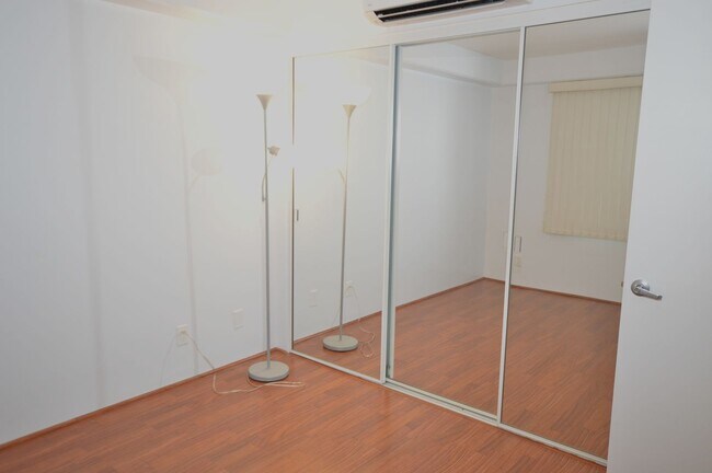 Building Photo - Fountain at Makiki - 3 bedroom, 2 bath con...