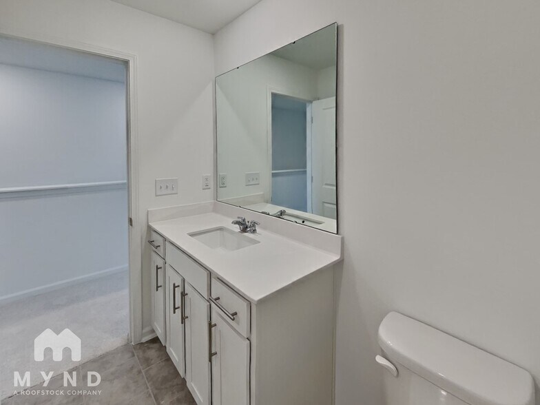 Building Photo - 1506 Crescent Townes Wy