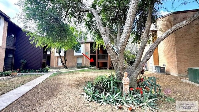 Building Photo - 4601 Carmen Ave