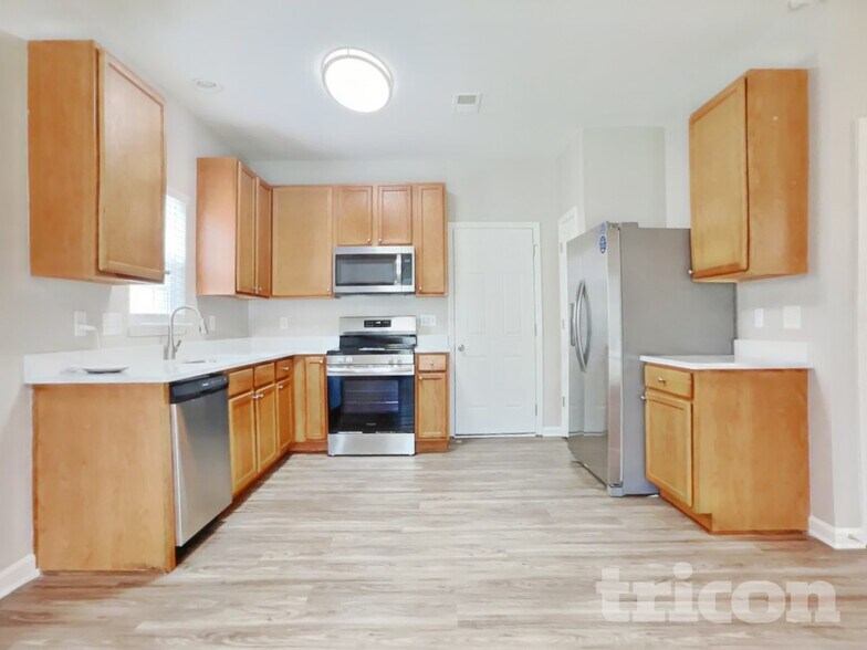 Building Photo - 4103 Laurel Creek Dr