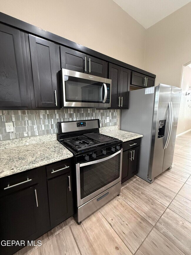Building Photo - 12551 New Dawn Dr