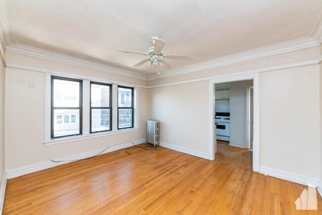 Building Photo - 1 bedroom in Chicago IL 60625