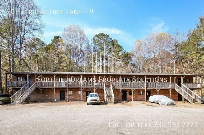 Building Photo - 202 Leisure Time Ln