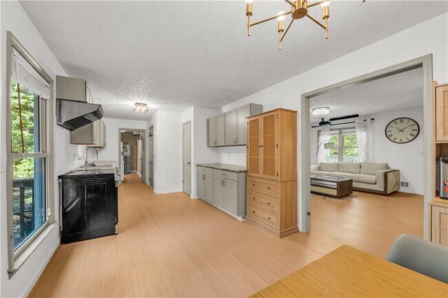 Building Photo - 5712 Port Dr