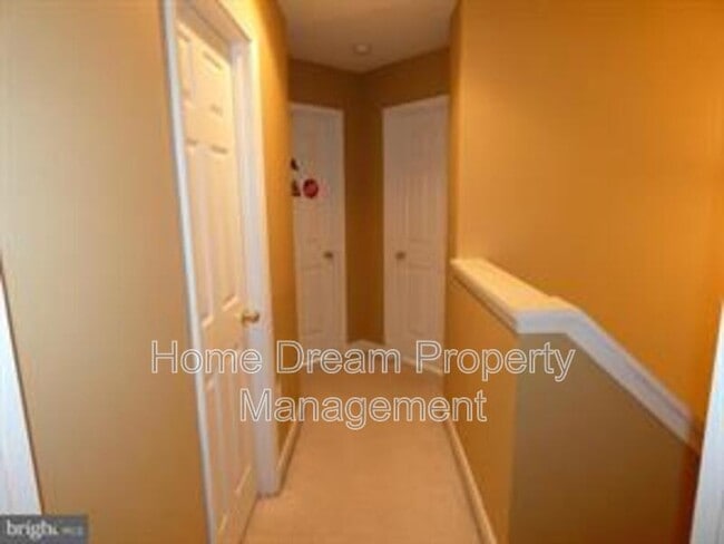 Building Photo - 1308 Saunders Dr