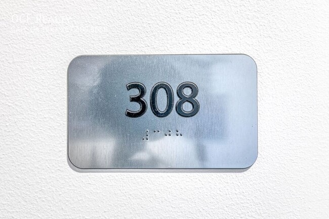 Building Photo - 4800 Brown St