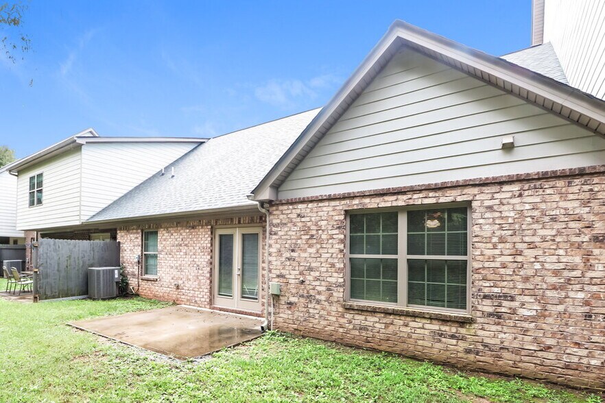 Building Photo - 177 Colony Park Ln