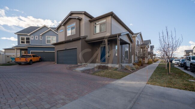 Primary Photo - Low Maintenance Living In Banning Lewis Ranch