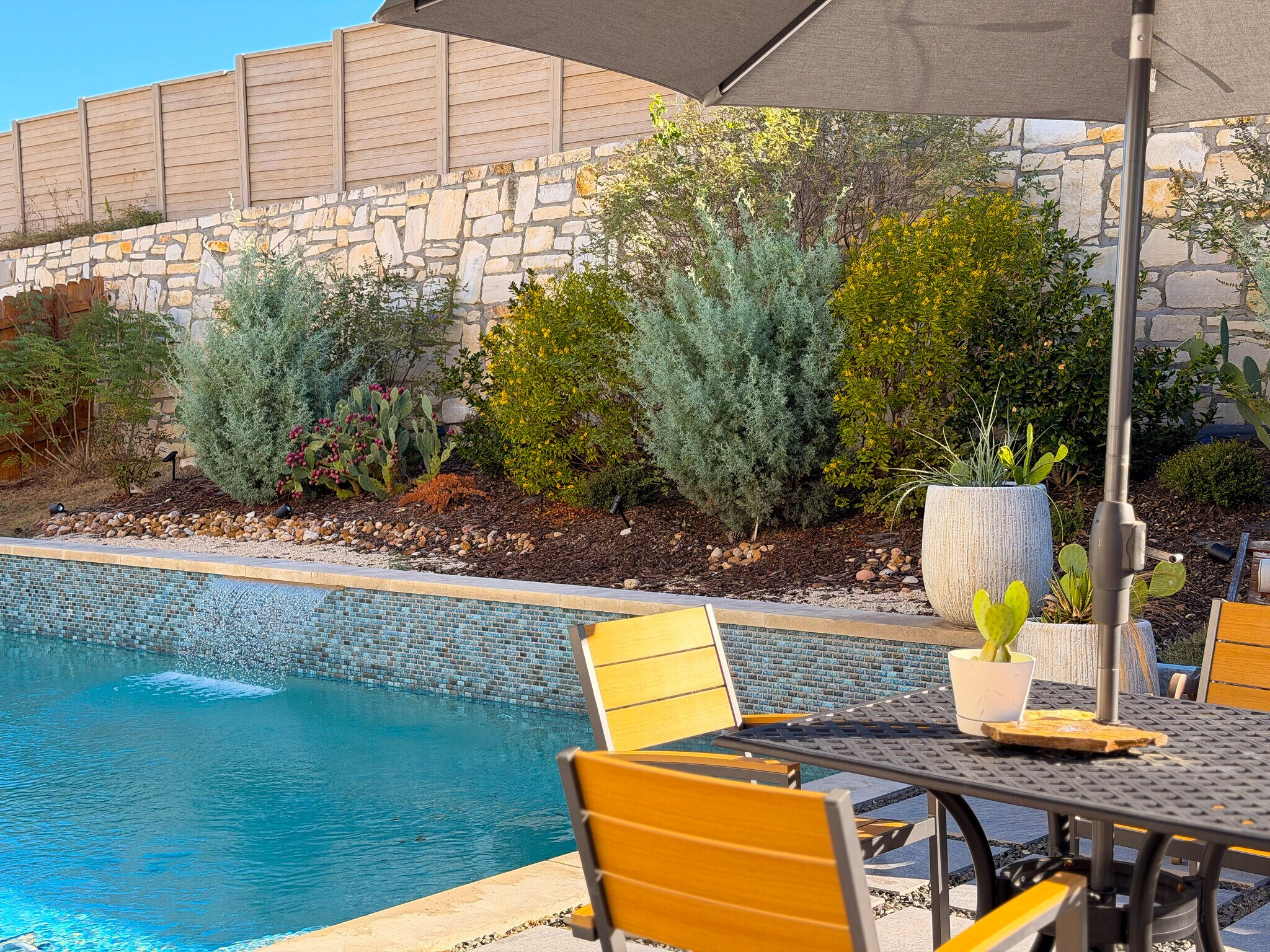 Building Photo - 11001 Charger Way