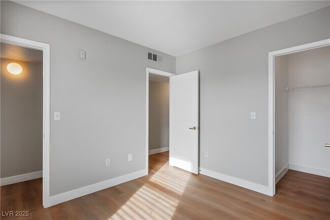 Building Photo - 6650 W Warm Springs Rd