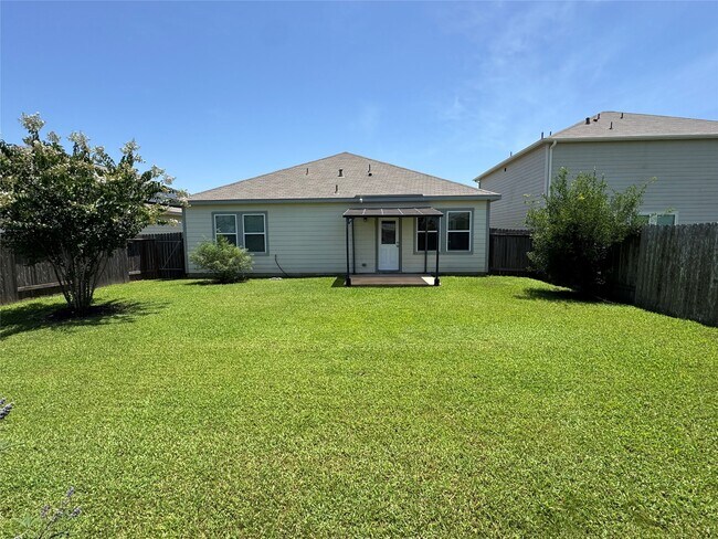 Building Photo - 10141 Pappas Dr