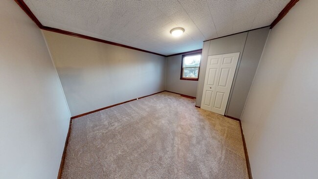 Building Photo - 233 S Hamilton Ave
