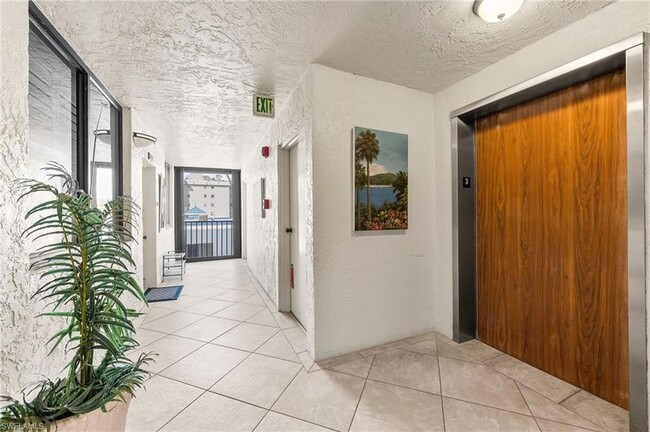 Building Photo - 9415 Gulf Shore Dr