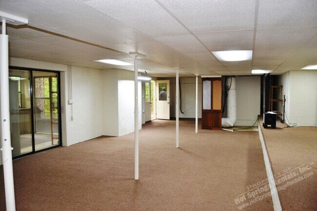 Building Photo - Carmona Area | Home | 71ColLWy