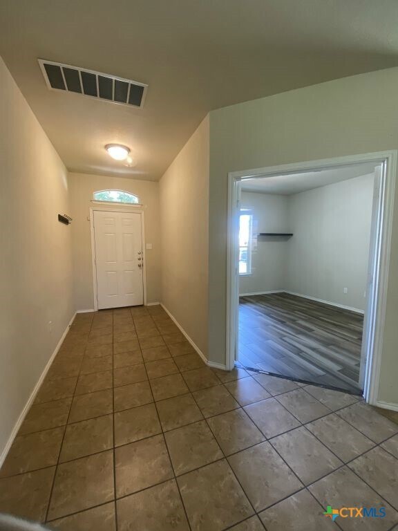 Building Photo - 3504 Lorne Dr